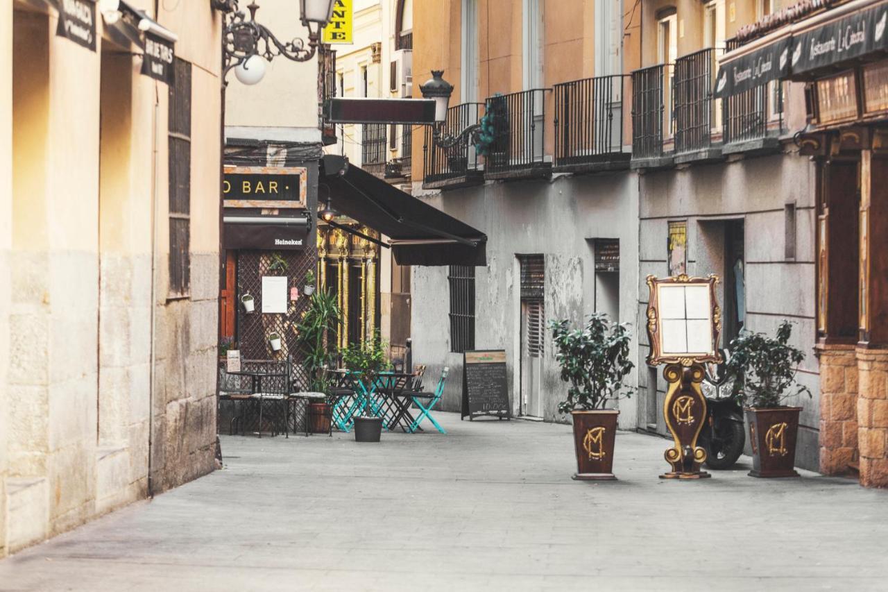 Gran Hotel Ingles - The Leading Hotels Of The World Madrid Exterior photo The hotel's courtyard