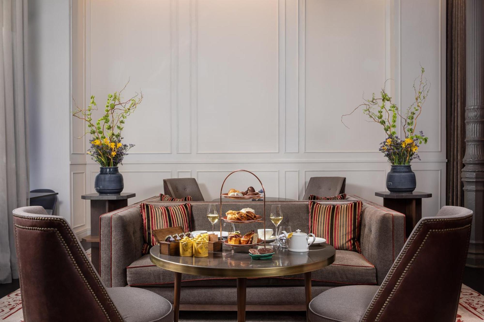 Gran Hotel Ingles - The Leading Hotels Of The World Madrid Exterior photo Afternoon tea at The Ivy, St John's Wood