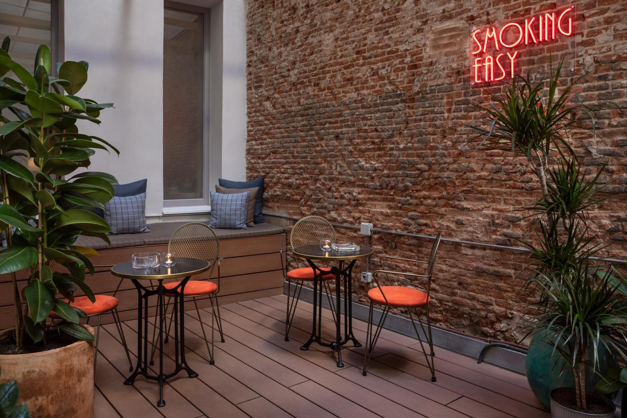 Gran Hotel Ingles - The Leading Hotels Of The World Madrid Exterior photo The Smoking City terrace