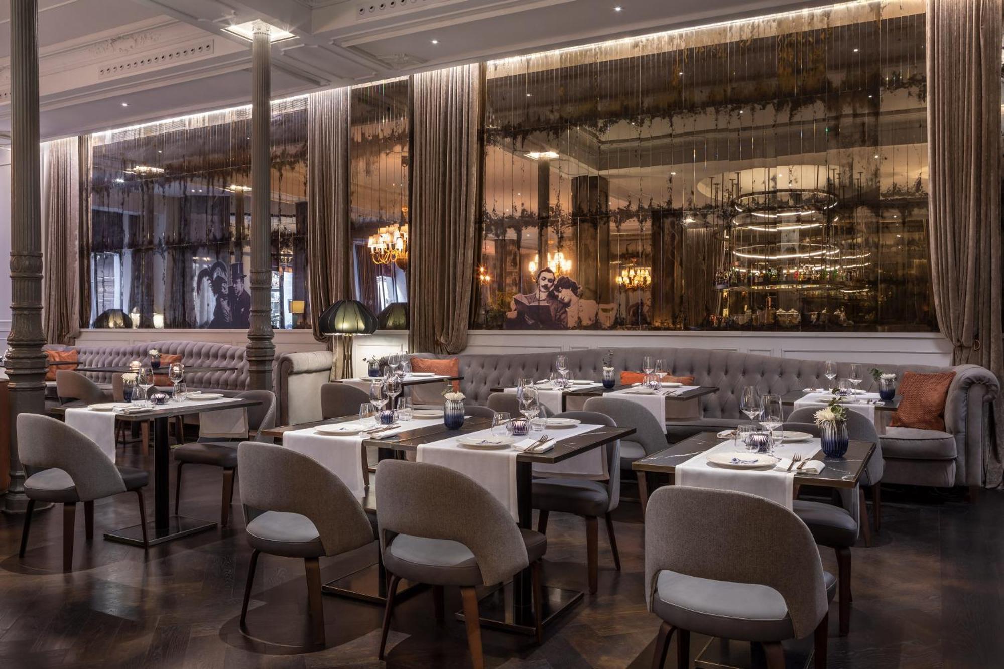 Gran Hotel Ingles - The Leading Hotels Of The World Madrid Exterior photo The interior of the restaurant