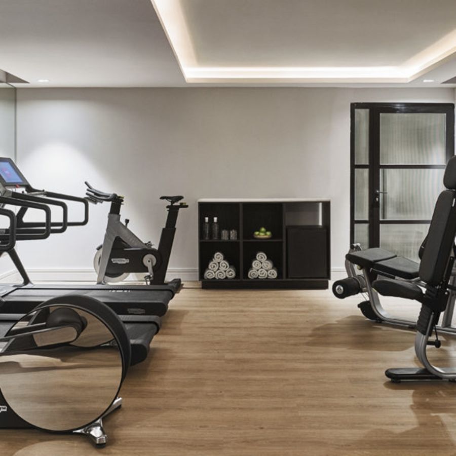 Gran Hotel Ingles - The Leading Hotels Of The World Madrid Exterior photo The gym at The Ivy Collection
